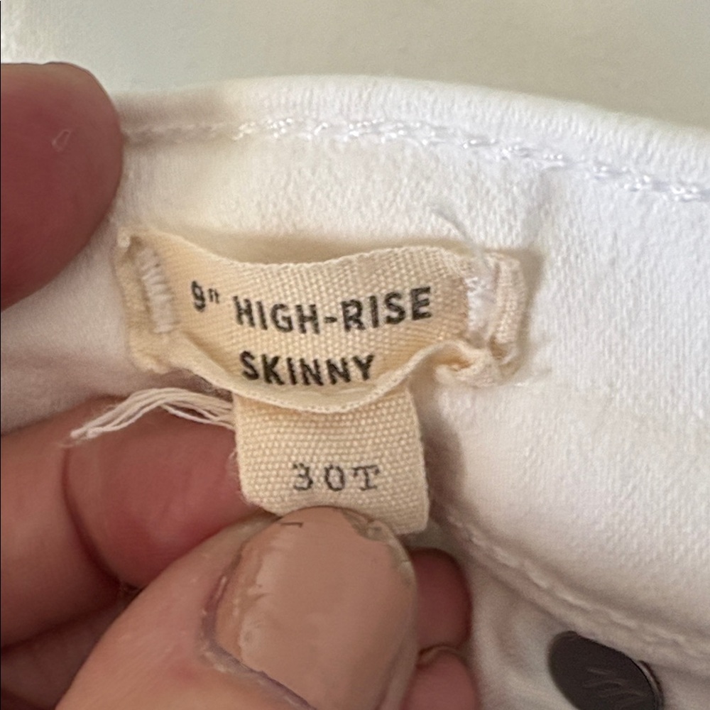 MADEWELL High-Rise Skinny Denim Shorts in White Size 30T (TALL) - Picture 10 of 12